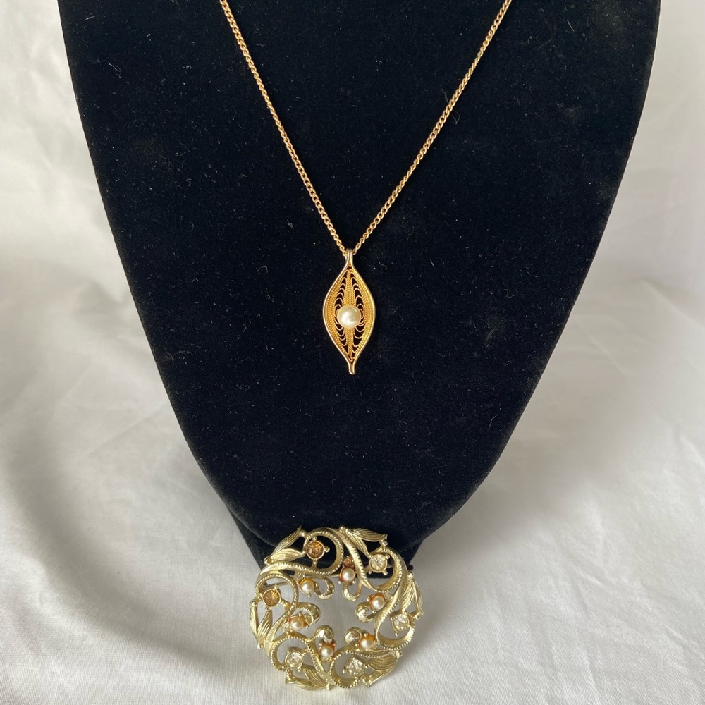 Vintage Sarah Coventry Necklace and Brooch